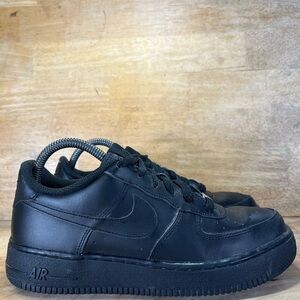 Nike Air Force 1 One Low Womens Size 8.5 (7Y) Shoes Sneakers Triple Black
